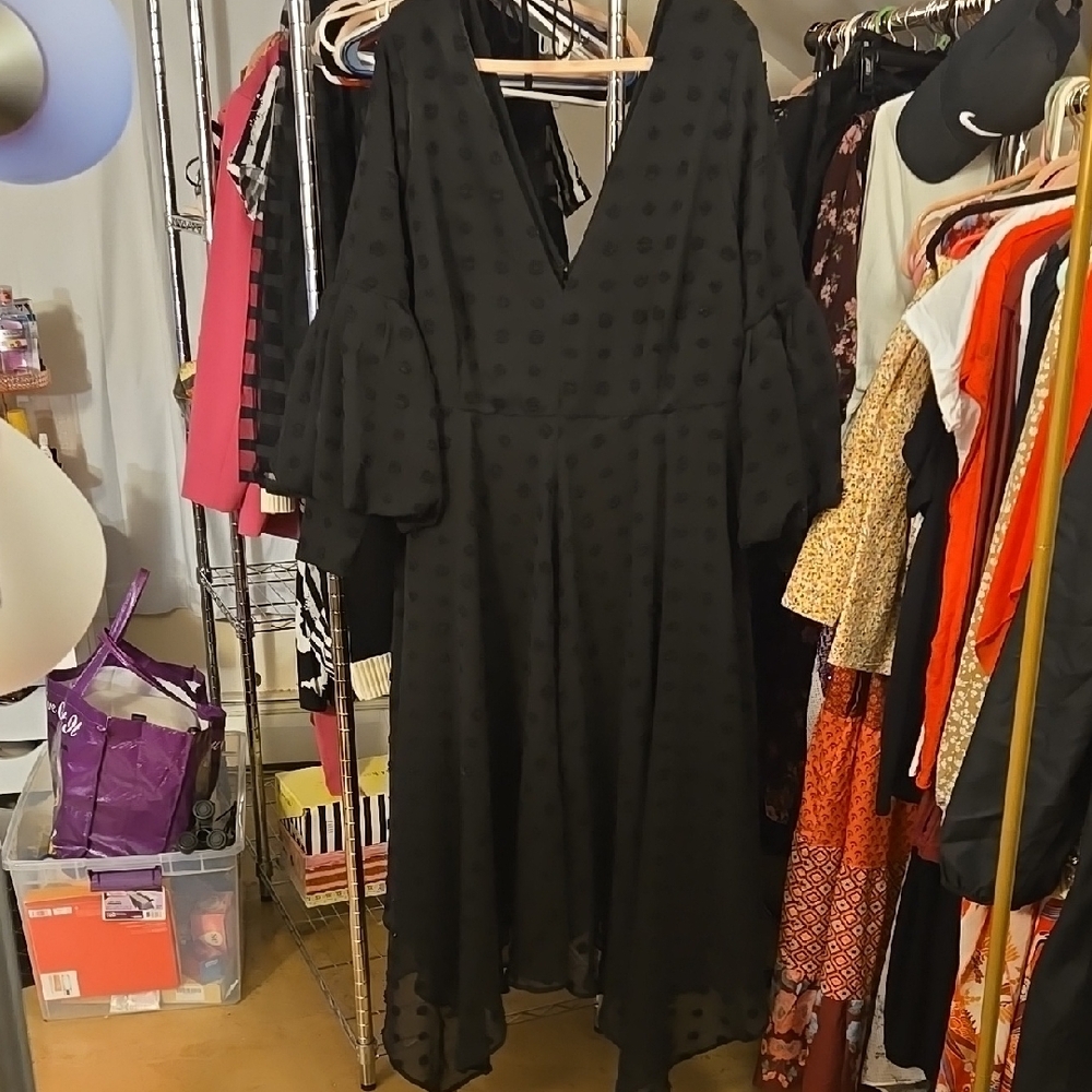 Chic Black Polka Dot Dress